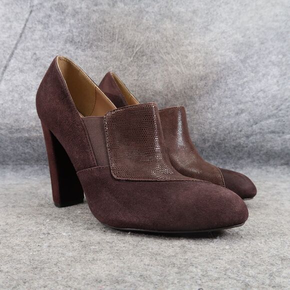 Isola Shoes Womens 9.5 Heeled Bootie Pump Fashion Slip On Leather Classic Brown - Picture 1 of 16
